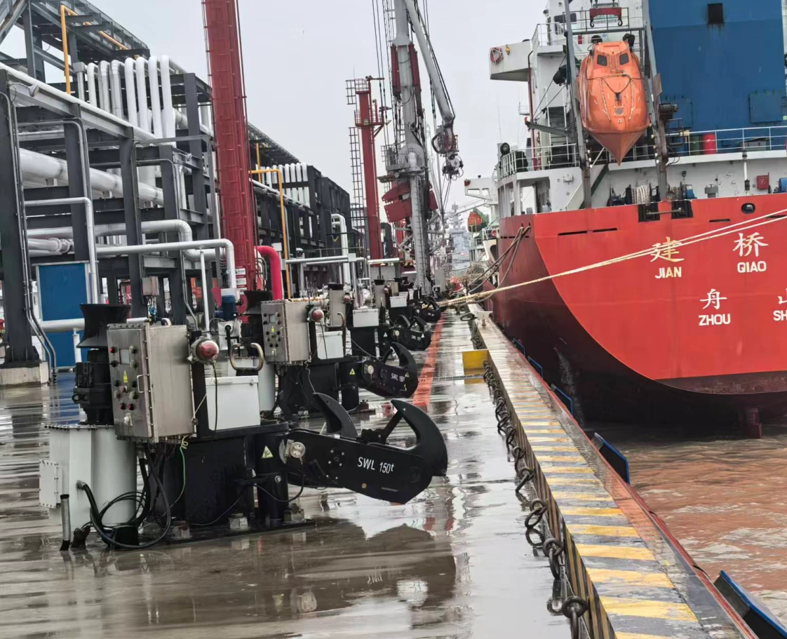 Quick Release Mooring Hook installed on berth for ship mooring application